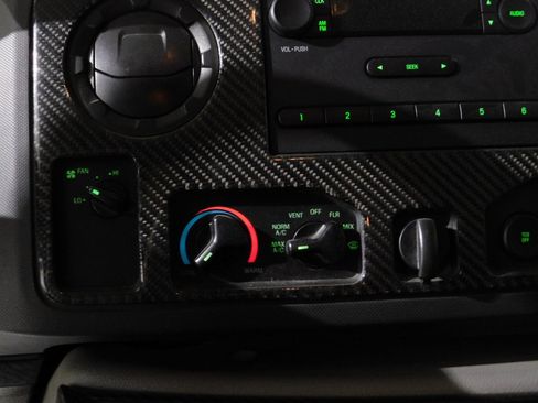 Used 2014 Ford E-250 and Econoline 250 w/ Power Group image 44