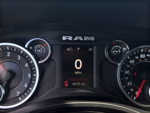 Used 2022 RAM 1500 Big Horn AWD/4WD image 13