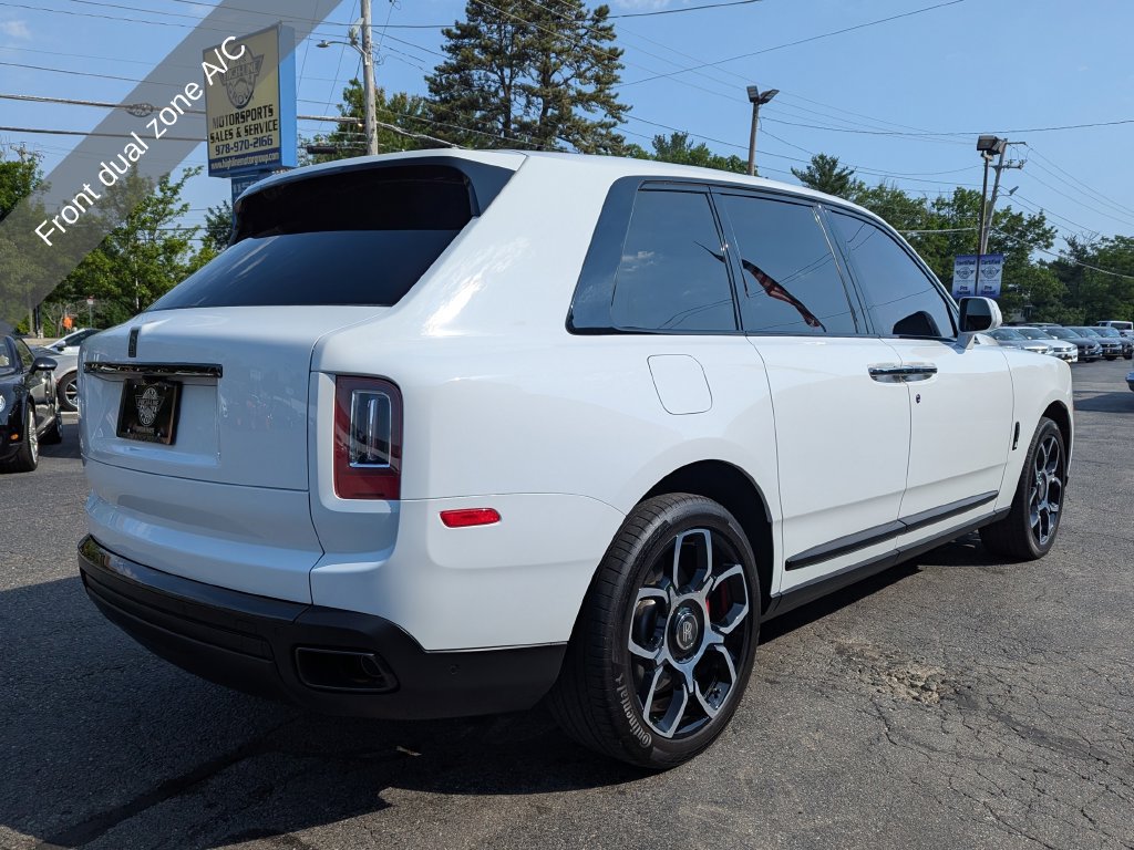 Used 2022 Rolls-Royce Cullinan Black Badge AWD/4WD image 9