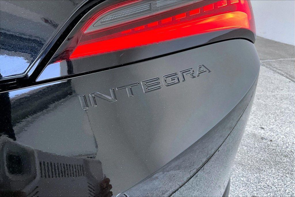 Certified 2024 Acura Integra FWD image 36