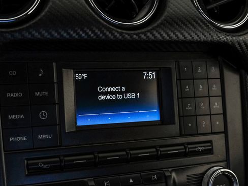 Used 2017 Ford Mustang Coupe image 27