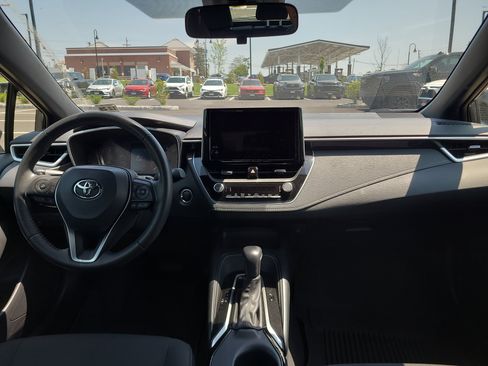 Used 2025 Toyota Corolla SE FWD image 19