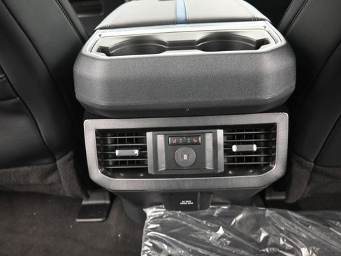 New 2026 Ford Expedition Active RWD image 9