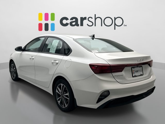 Used 2023 Kia Forte LXS w/ LXS Technology Package FWD image 3