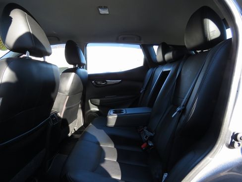 Used 2018 Nissan Rogue Sport SL image 19