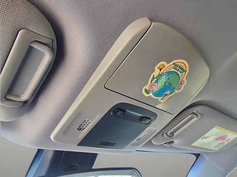 Used 2018 Toyota Camry LE image 20