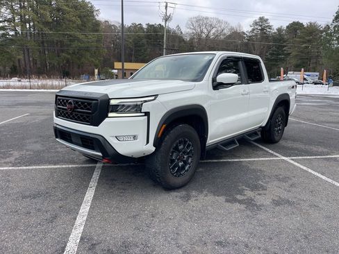 Used 2024 Nissan Frontier PRO-4X w/ Pro Premium Package image 2