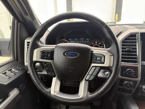 Used 2016 Ford F150 Platinum w/ Equipment Group 701A Luxury AWD/4WD image 9