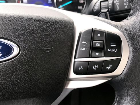 Used 2021 Ford Explorer XLT AWD/4WD image 23