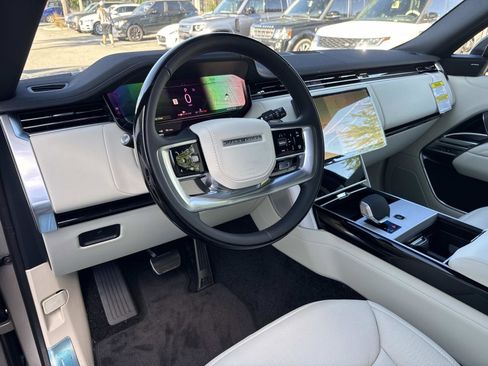 New 2026 Land Rover Range Rover Long Wheelbase SE AWD/4WD image 23