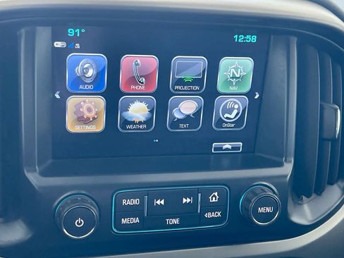 Used 2018 Chevrolet Colorado Z71 AWD/4WD image 16