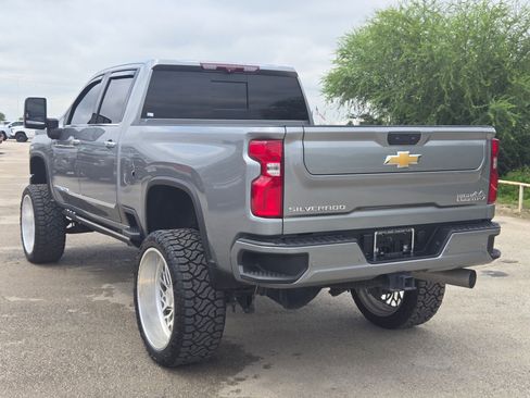 Used 2024 Chevrolet Silverado 3500 High Country w/ High Country Premium Package AWD/4WD image 5