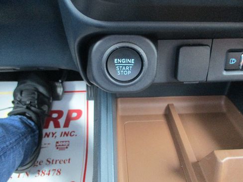 Used 2022 Ford Maverick Lariat FWD image 8