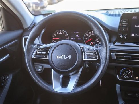 Certified 2023 Kia Seltos LX image 16