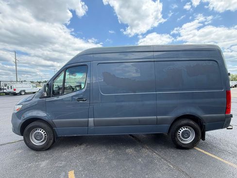 Used 2019 Mercedes-Benz Sprinter 144 image 6