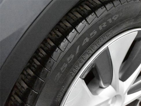 Used 2023 Tesla Model Y Long Range image 13