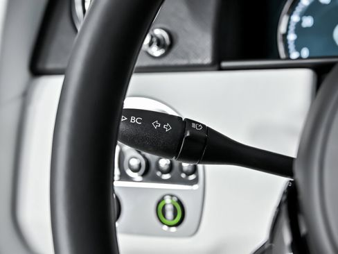 Used 2020 Rolls-Royce Cullinan image 30