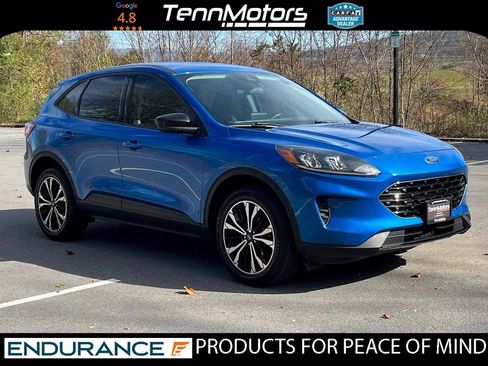 Used 2021 Ford Escape SE w/ SE Sport Appearance Package AWD/4WD image 3