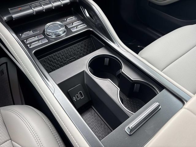 New 2026 Lincoln Nautilus Premier AWD/4WD image 28