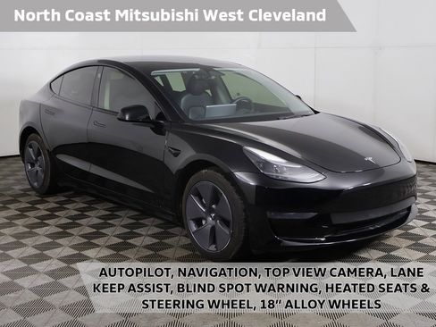 Used 2023 Tesla Model 3 Standard Range image 1