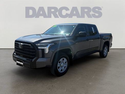 Used 2024 Toyota Tundra SR AWD/4WD image 3