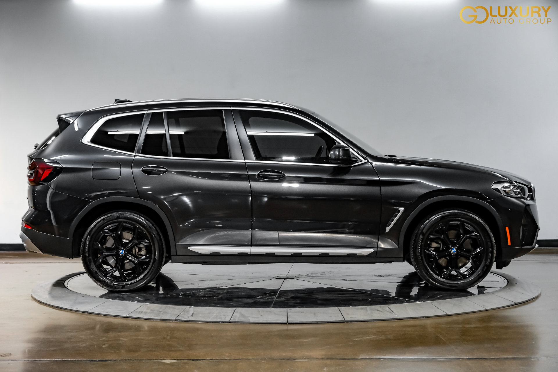 Used 2024 BMW X3 xDrive30i w/ Premium Package AWD/4WD image 9