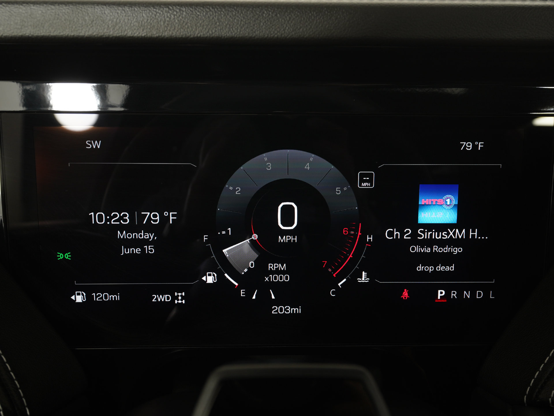 Used 2026 GMC Yukon XL AT4 Ultimate w/ LPO, Floor Liner Package AWD/4WD image 19