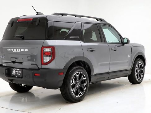 Used 2025 Ford Bronco Sport Outer Banks AWD/4WD image 9