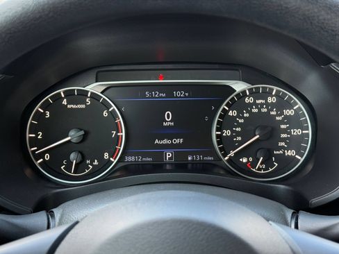 Used 2025 Nissan Altima 2.5 SV FWD image 39