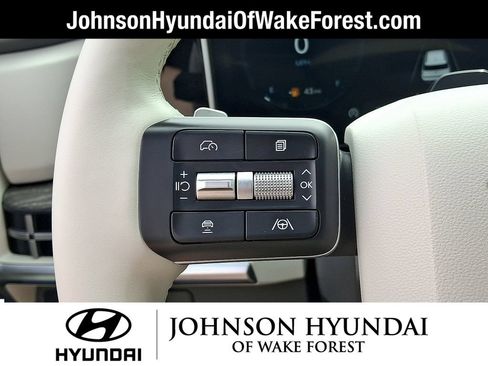Certified 2025 Hyundai Santa Fe Limited AWD/4WD image 17
