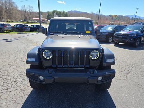 Used 2021 Jeep Wrangler Unlimited Willys image 9