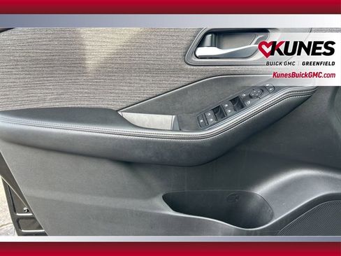 Used 2023 Nissan Rogue SV image 19