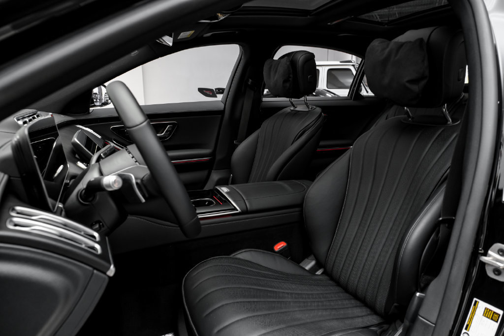 Used 2025 Mercedes-Benz S 500 4MATIC image 31