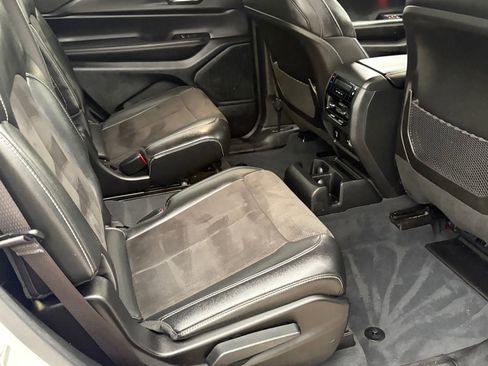 Used 2023 Jeep Grand Cherokee L Laredo RWD image 39