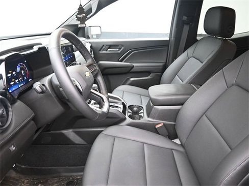 Used 2024 Chevrolet Colorado LT w/ LT Convenience Package III image 16