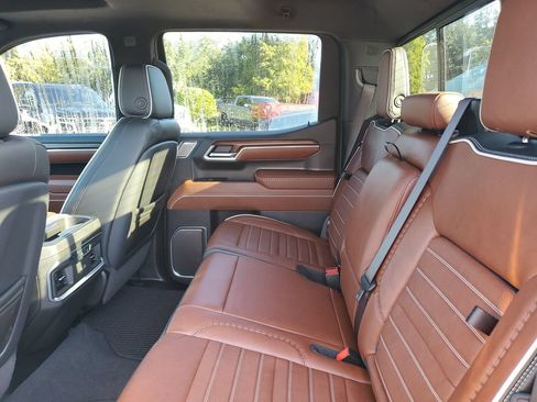 Used 2026 GMC Sierra 1500 Denali Ultimate AWD/4WD image 11