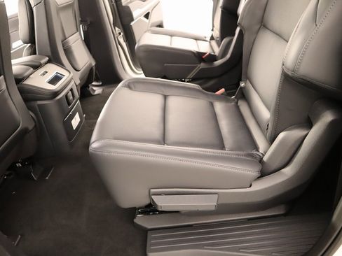 New 2025 Lincoln Navigator L Reserve w/ Jet Appearance Package image 12