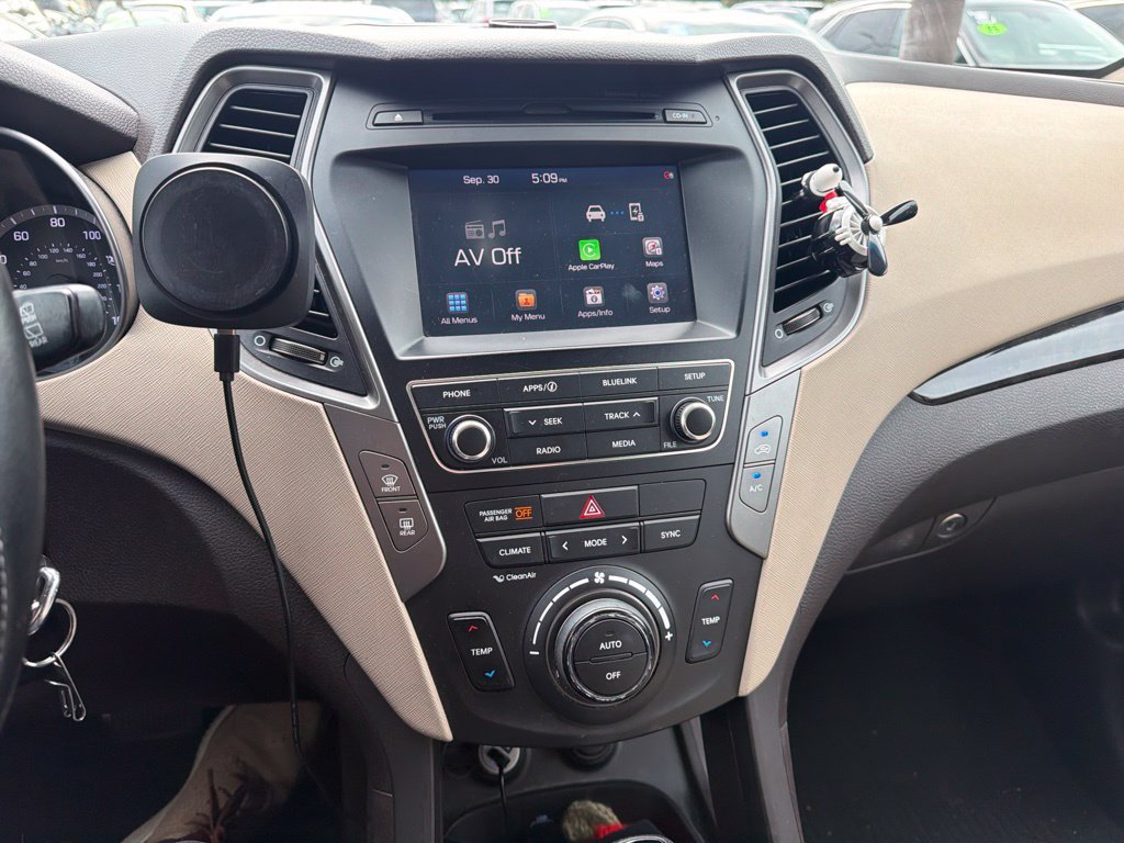 Used 2017 Hyundai Santa Fe Sport FWD image 10