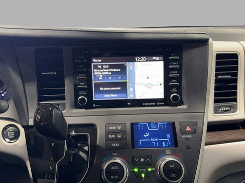 Used 2020 Toyota Sienna XLE image 37