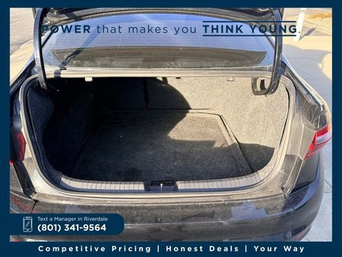 Used 2022 Volkswagen Jetta GLI Autobahn image 12