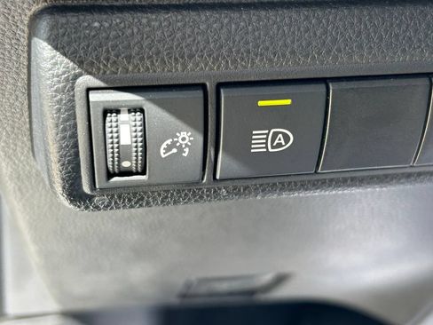 Used 2025 Toyota Corolla LE FWD image 23