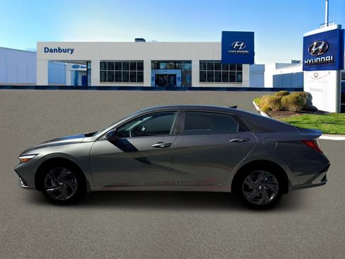 New 2026 Hyundai Elantra SEL Sport Premium w/ Cargo Package FWD image 3