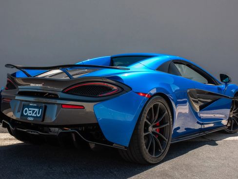 Used 2018 McLaren 570S Spider RWD image 22