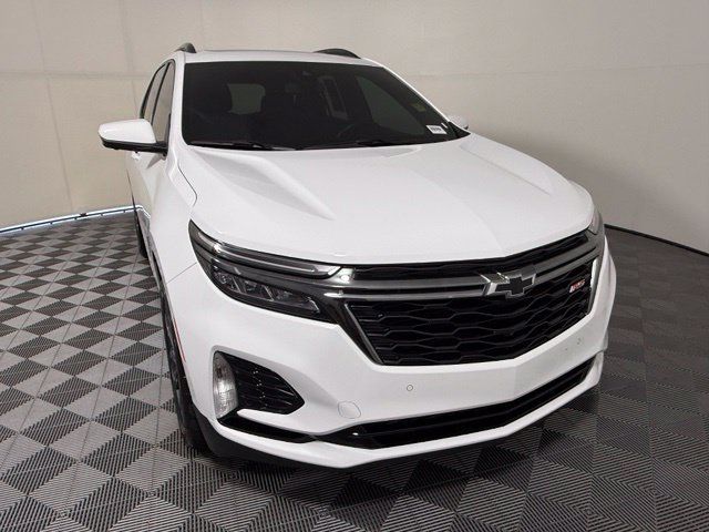 Used 2022 Chevrolet Equinox RS w/ RS Leather Package FWD image 8