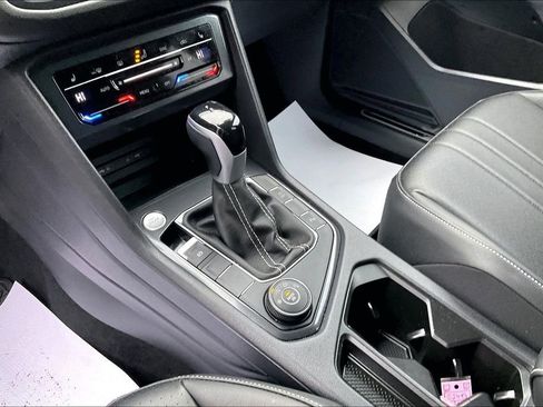 Used 2023 Volkswagen Tiguan SE R-Line image 16