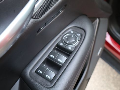 Used 2019 Cadillac XT5 Luxury FWD image 19