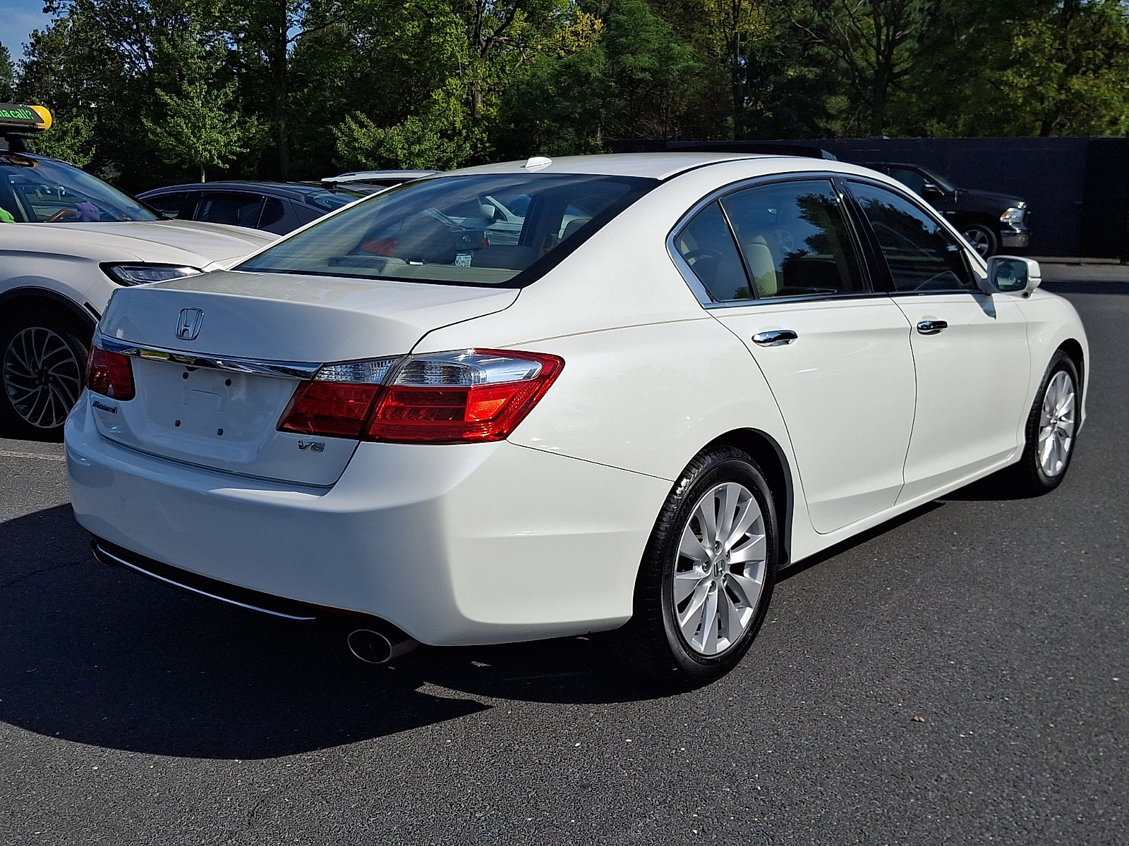 Used 2015 Honda Accord EX-L image 6