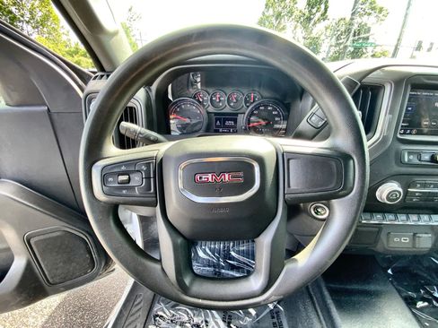 Used 2022 GMC Sierra 1500 Pro w/ Pro Value Package AWD/4WD image 11