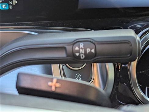 New 2026 Mercedes-Benz GLB 250 image 5