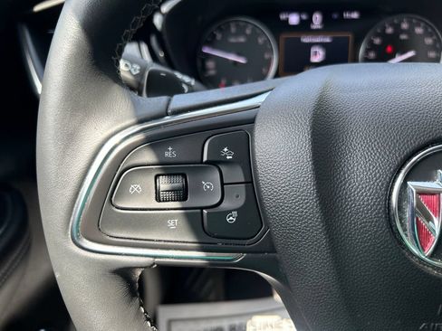 Used 2022 Buick Envision Essence w/ Technology Package I FWD image 24